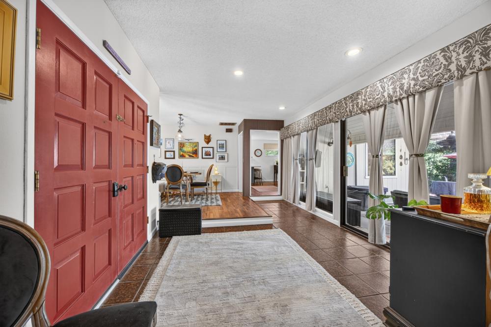 242 Jennifer Circle — photo