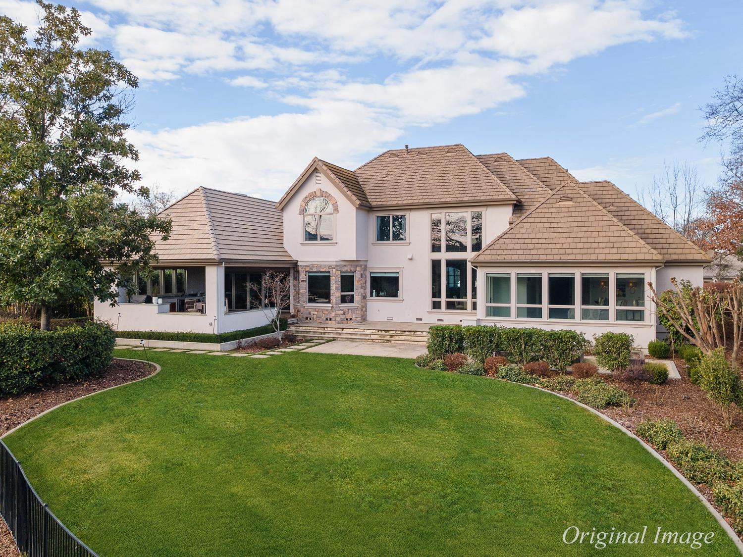 4185 Greenview Drive — photo
