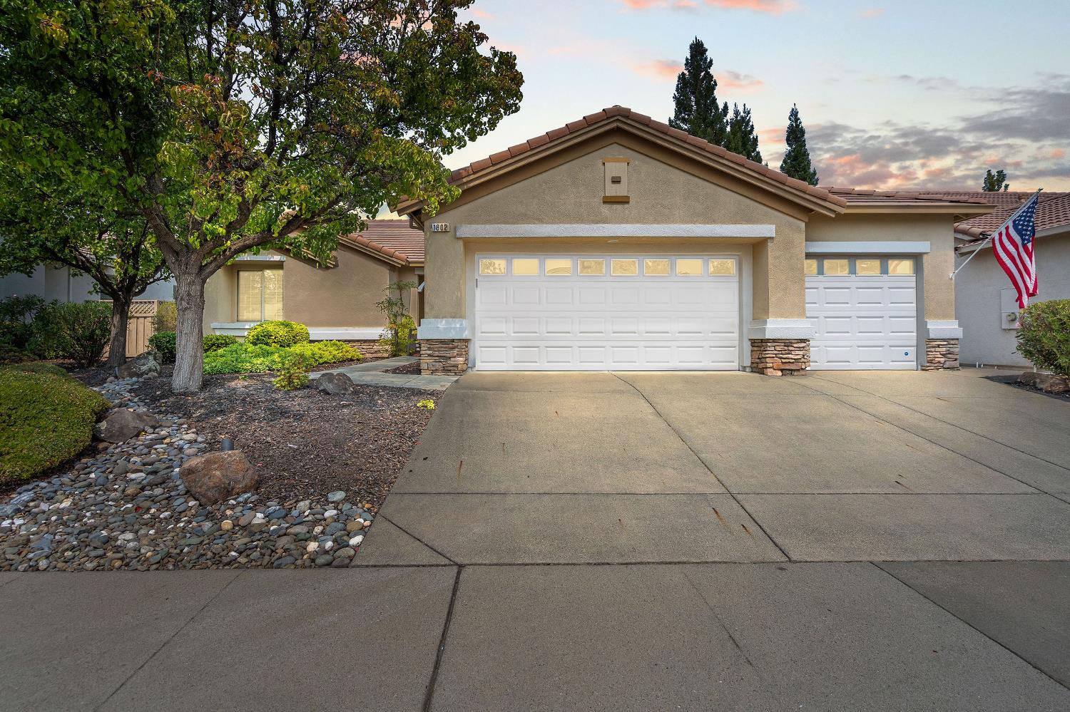 1802 Monument Drive — photo