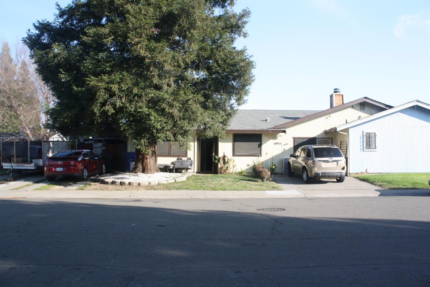6935 Bridle Trail Way — photo