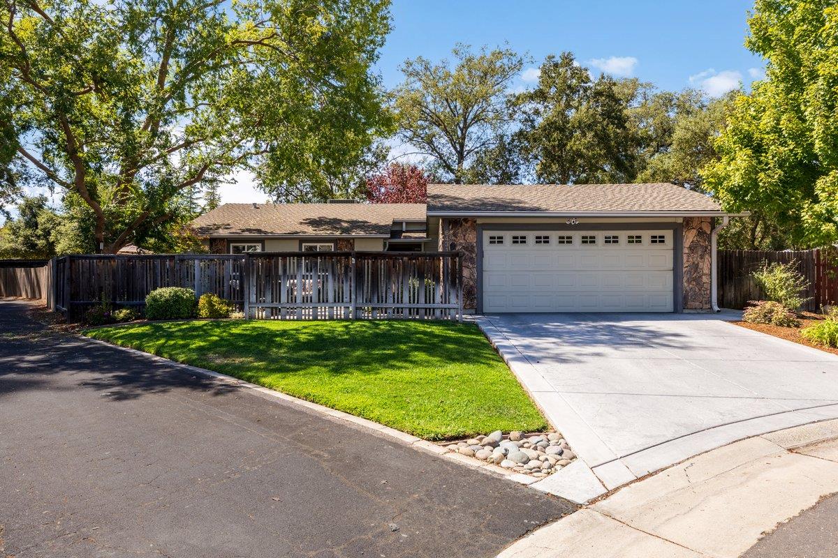 6431 Little River Court — photo