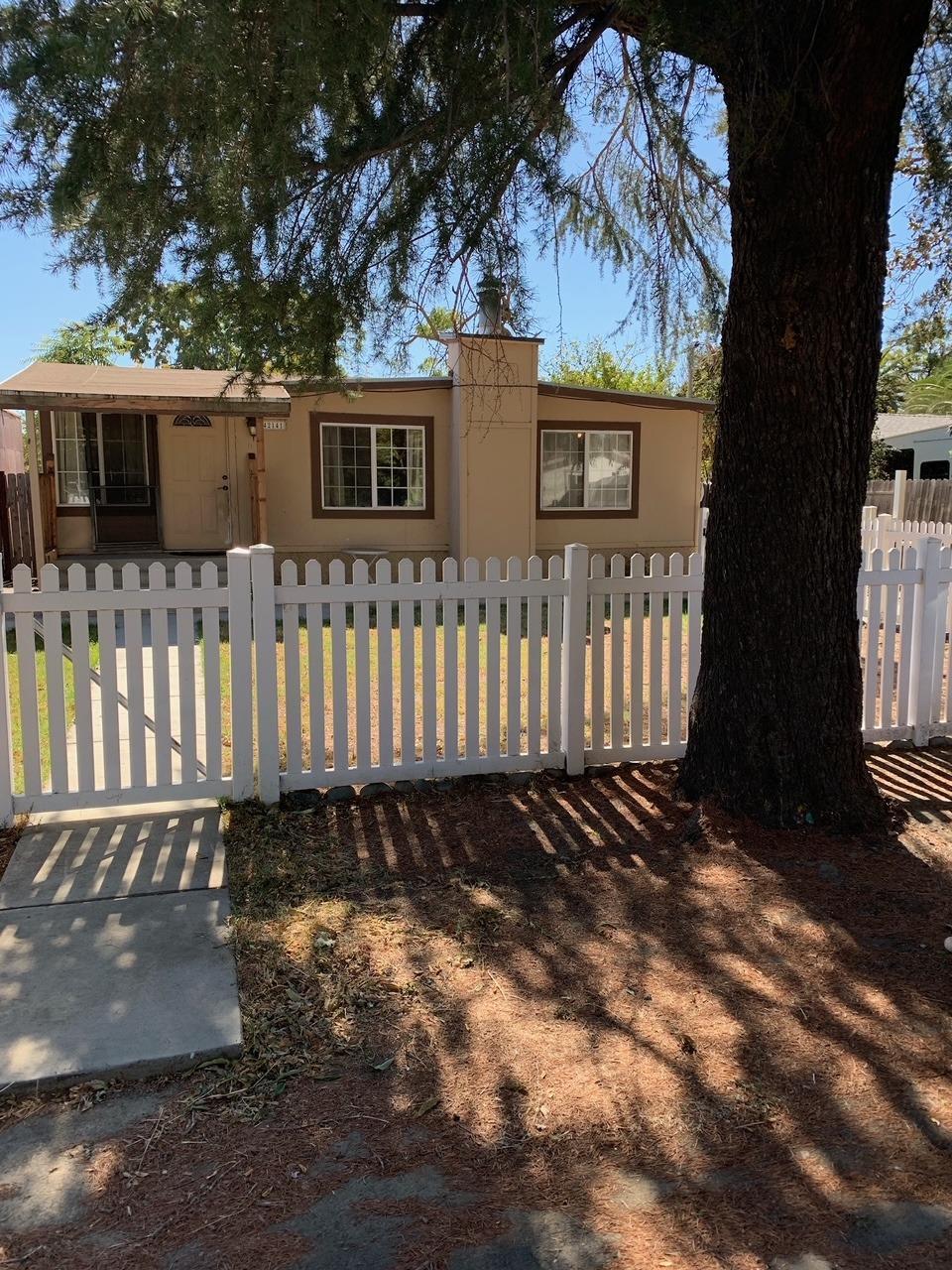 42141 Dixion Street — photo