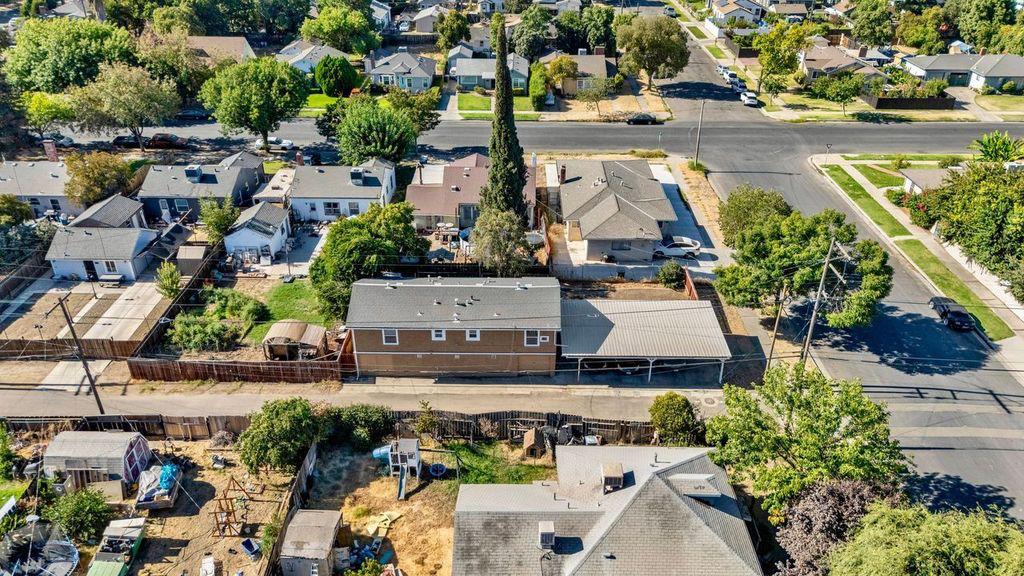2324 Q Street — photo