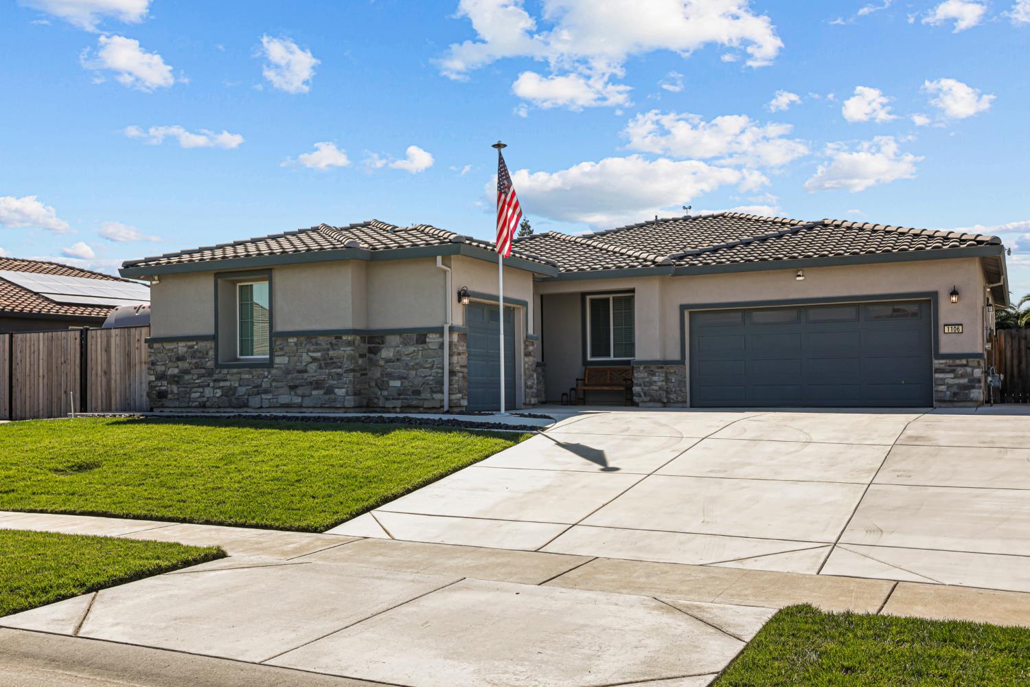 1106 Thunder Ranch Way — photo