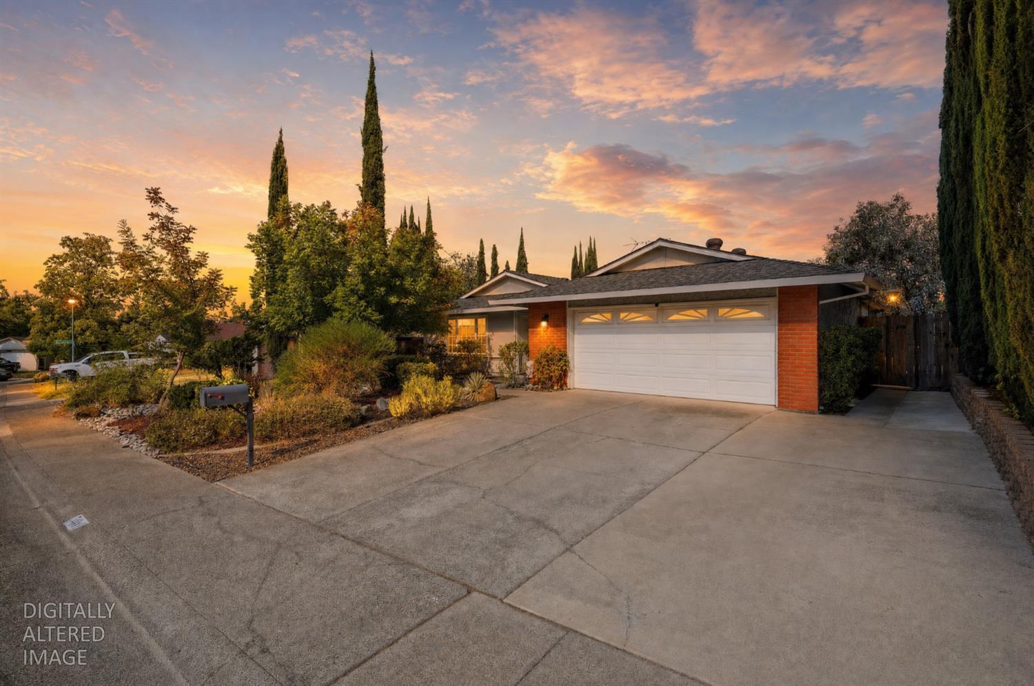 7461 Mar Vista Way — photo