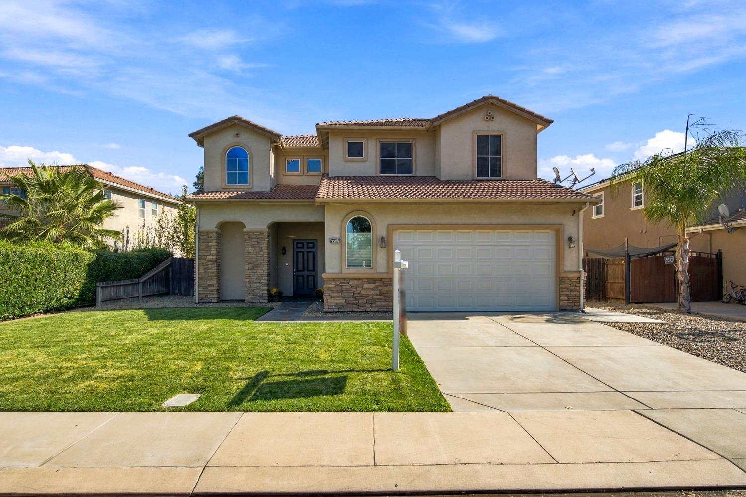 2217 Hearth Drive — photo