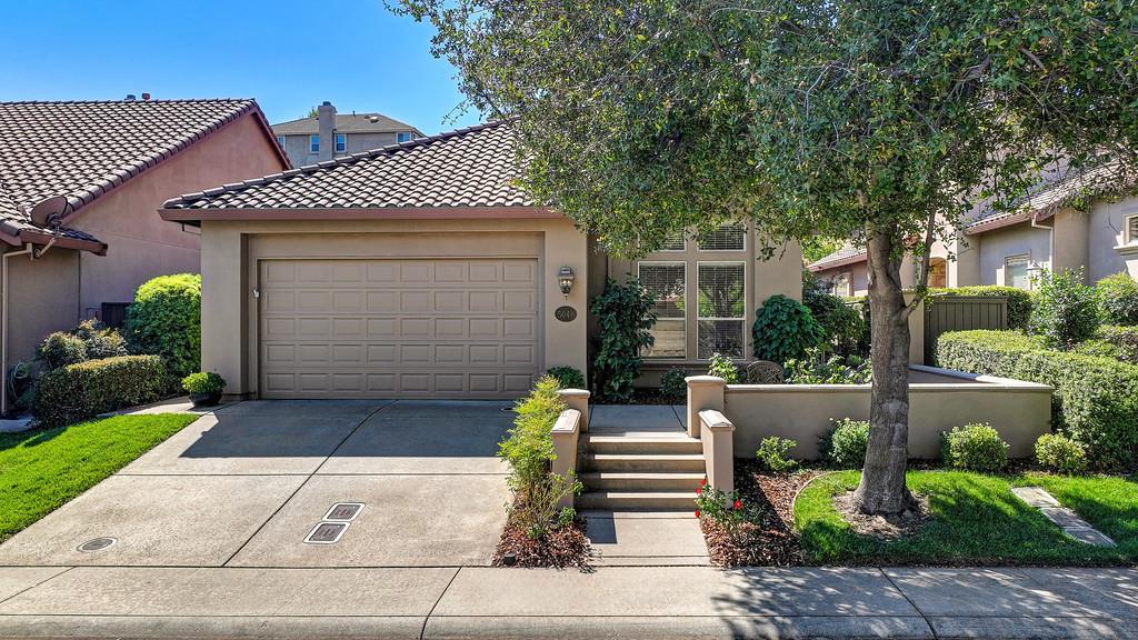 5048 Mertola Dr — photo
