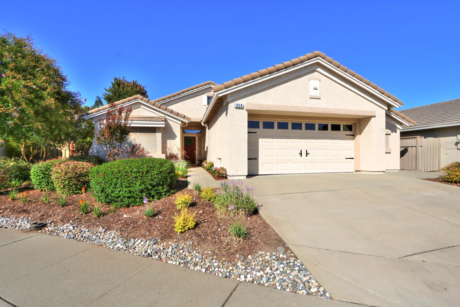 320 Cloverfield Court — photo