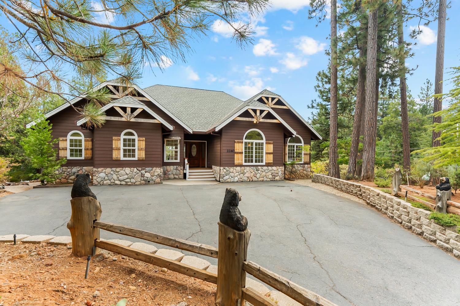 2240 Grenoble Drive, Arnold, CA 95223