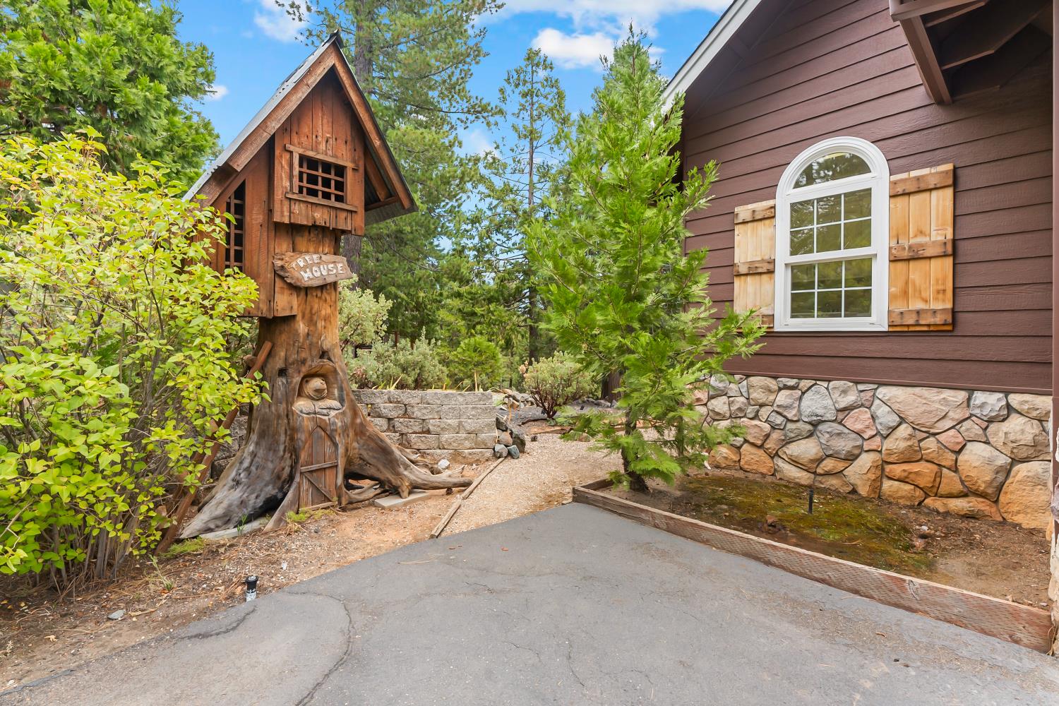 2240 Grenoble Drive, Arnold, CA 95223 — photo 2