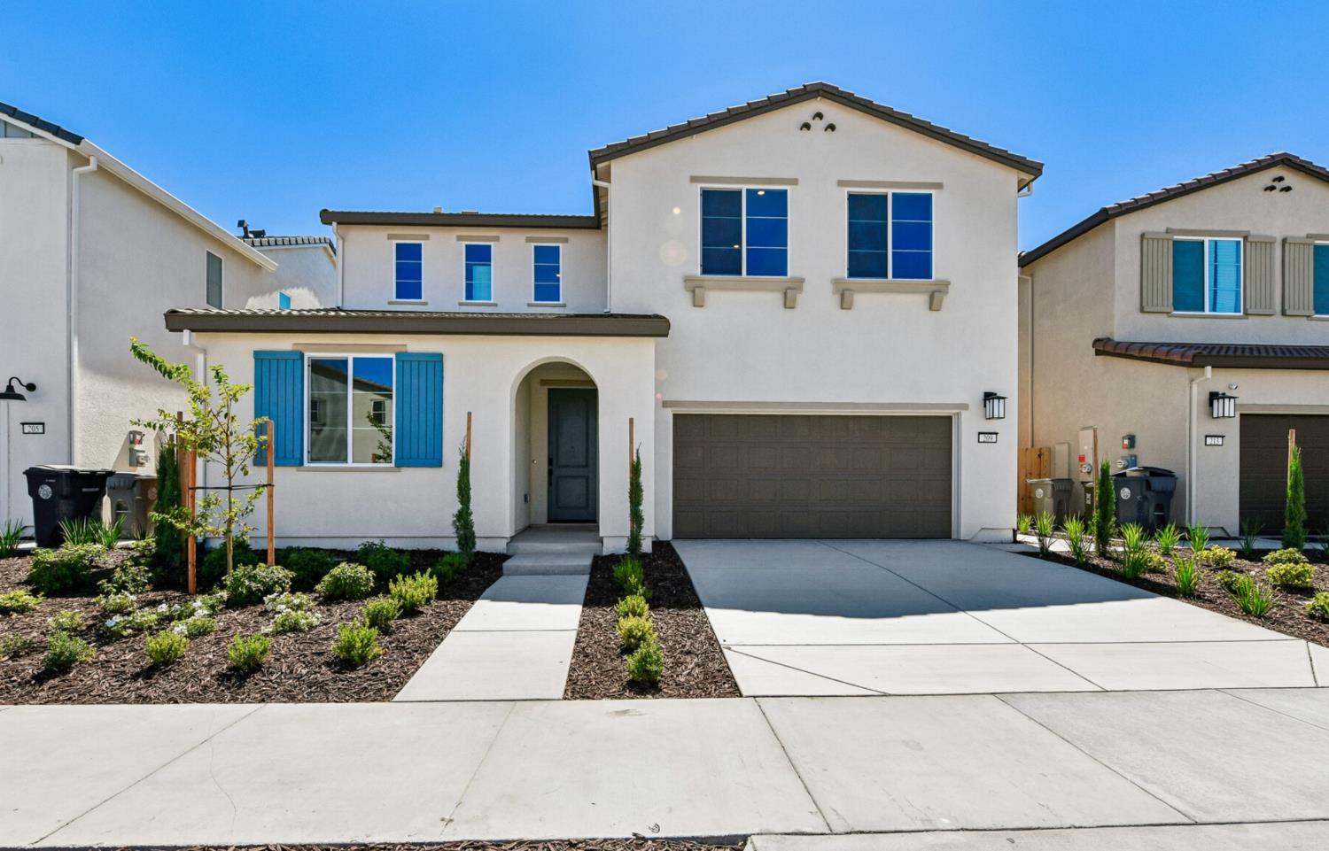 209 Tuxedo Circle — photo
