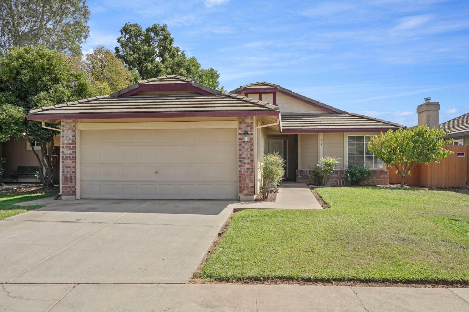 976 Lanigan Court — photo