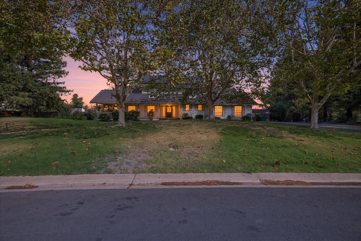 1453 Avocet Dr — photo