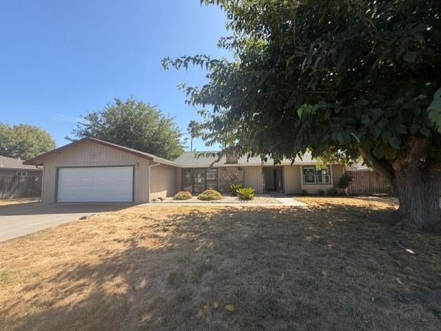 23 Walnut Tree Drive — photo