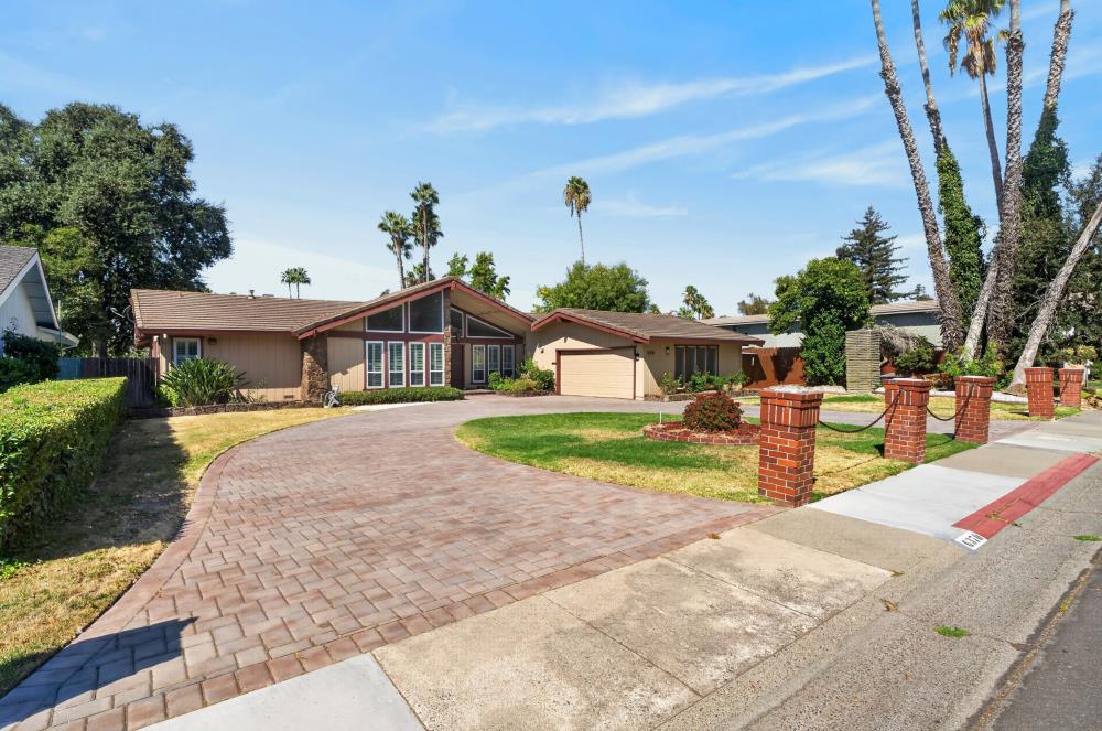 6370 Havenside Drive — photo