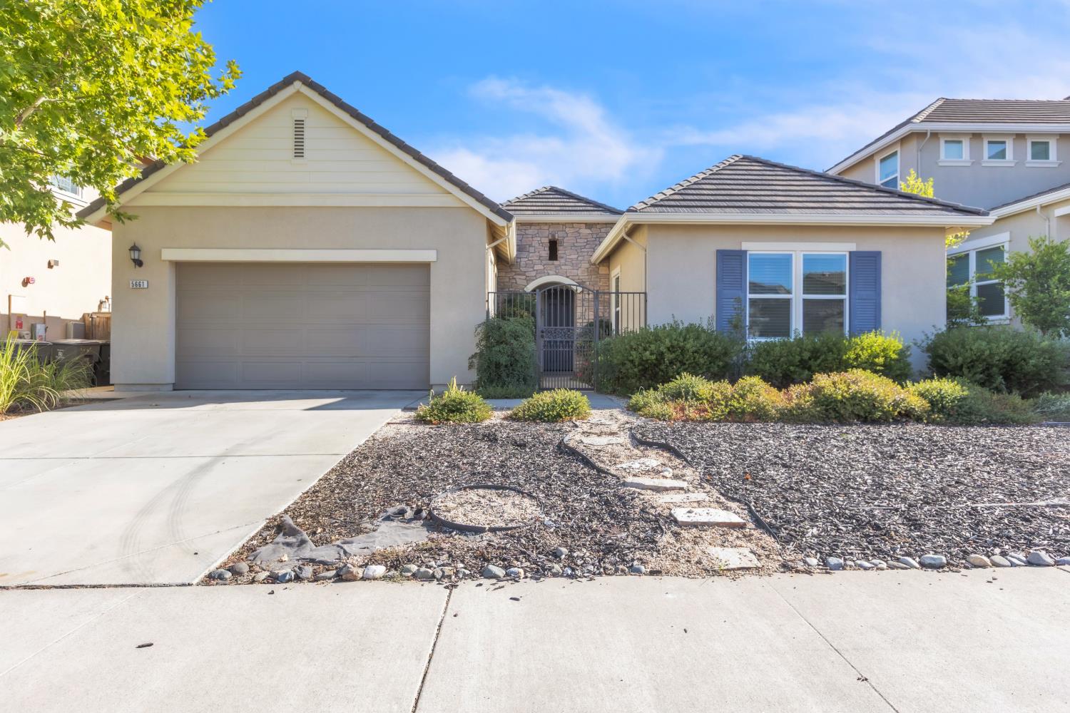 5661 Black Willow Street — photo