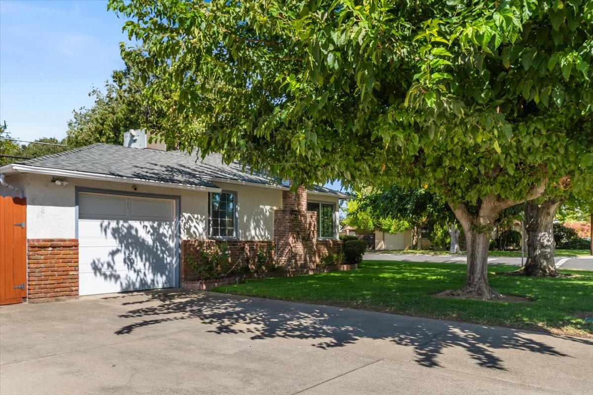 534 Chaparral Way — photo
