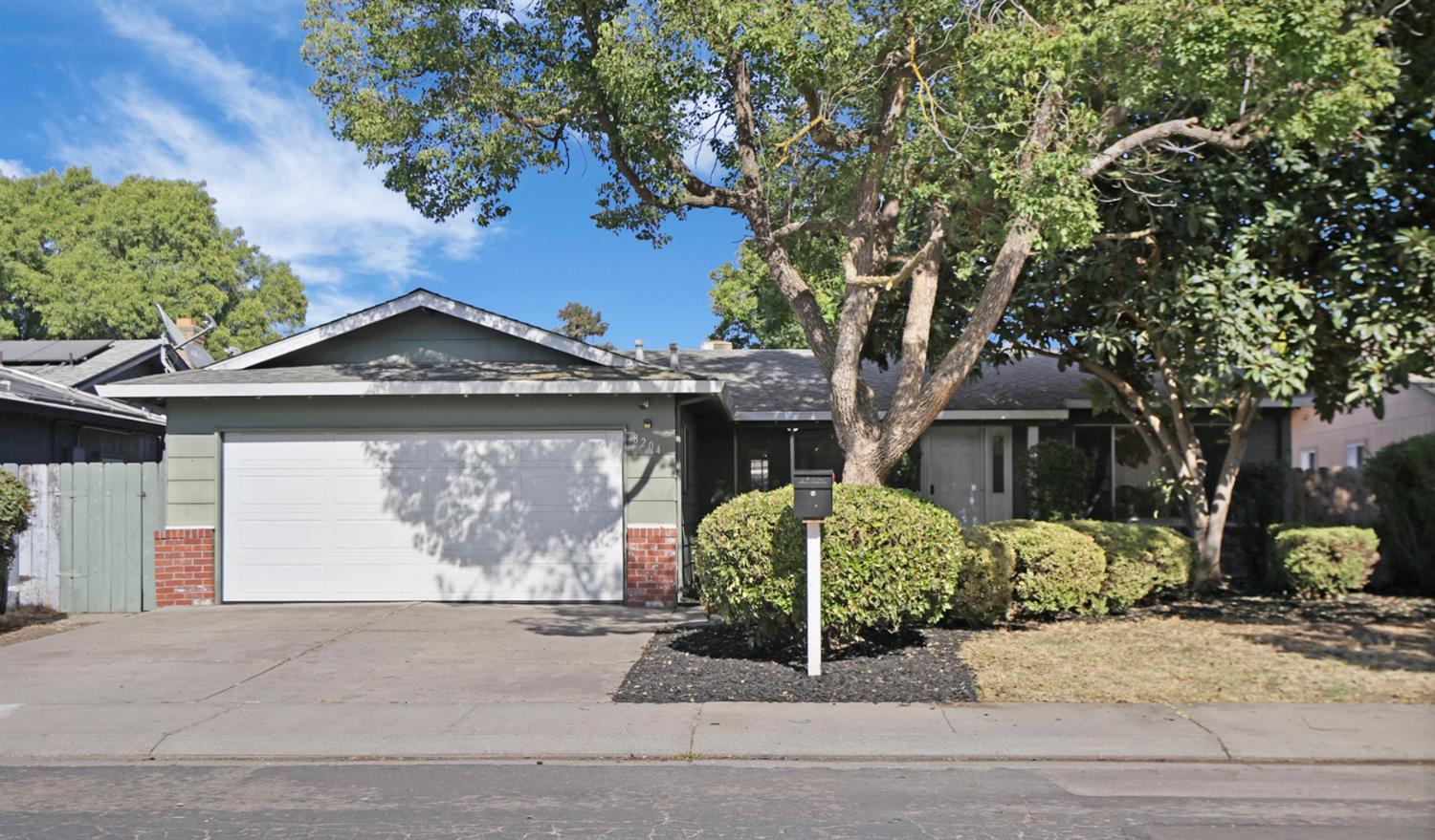 8204 Richland Way — photo