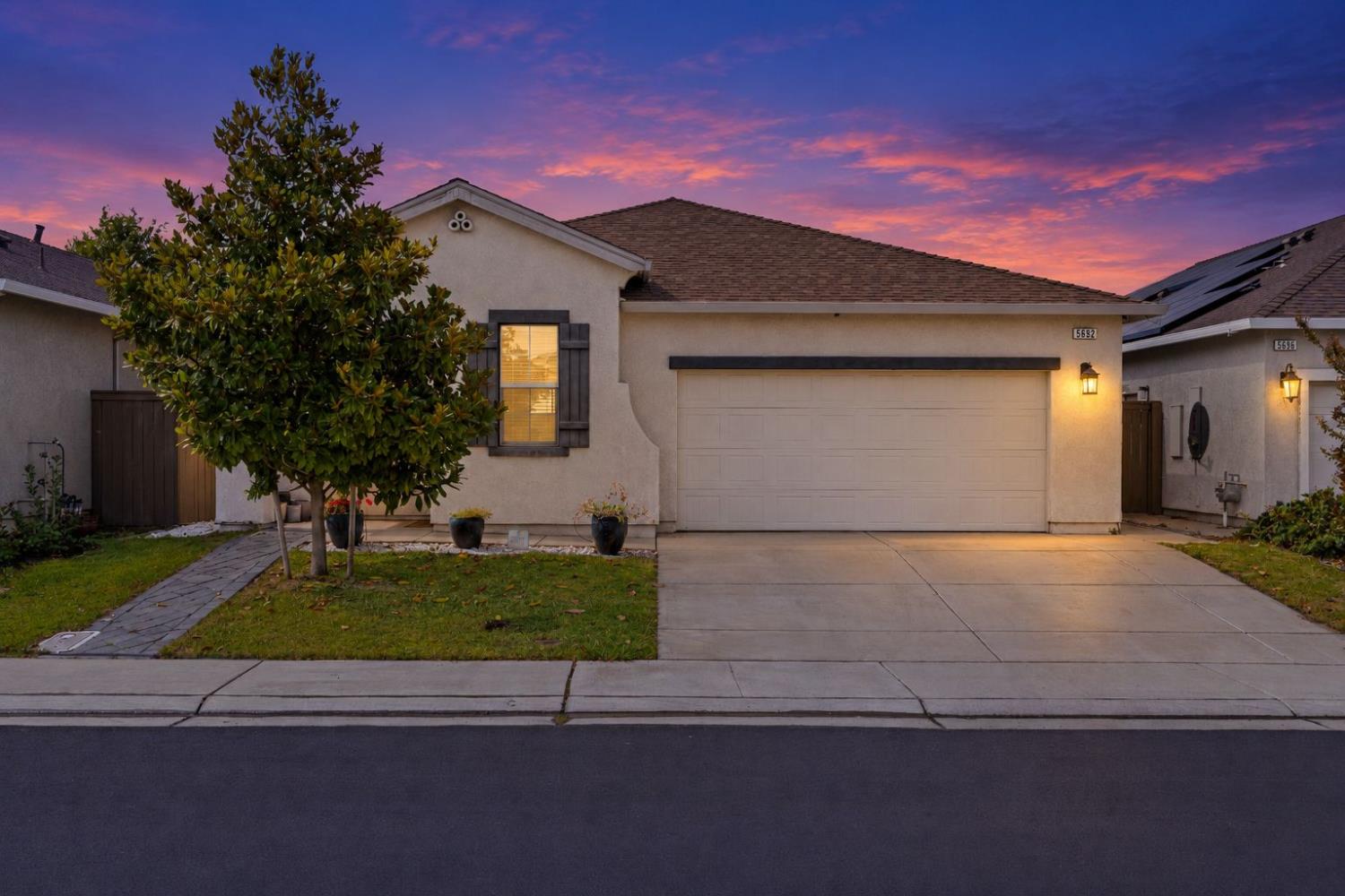 5692 Freestone Dr — photo