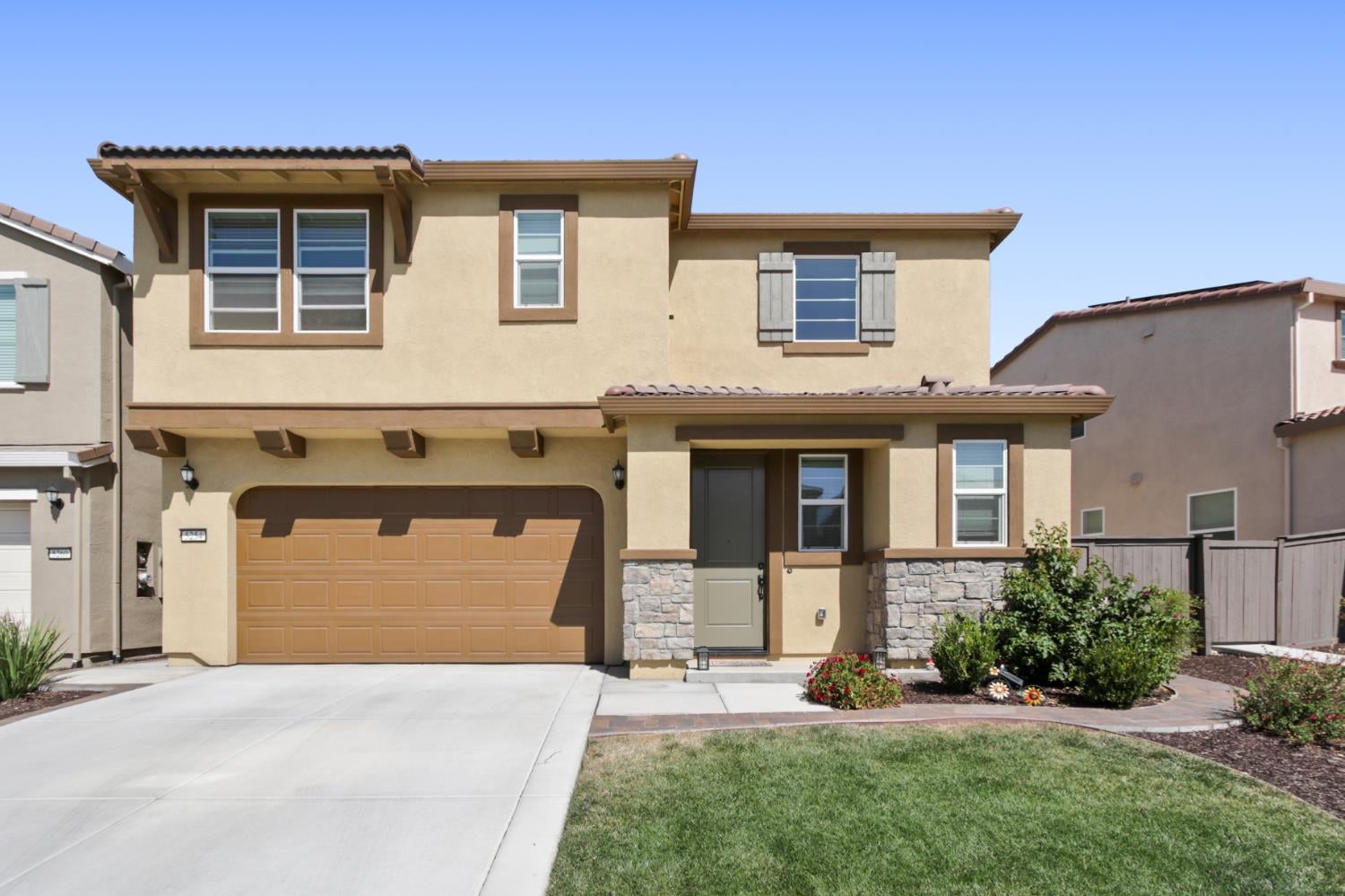 5254 Oceanside Dr — photo