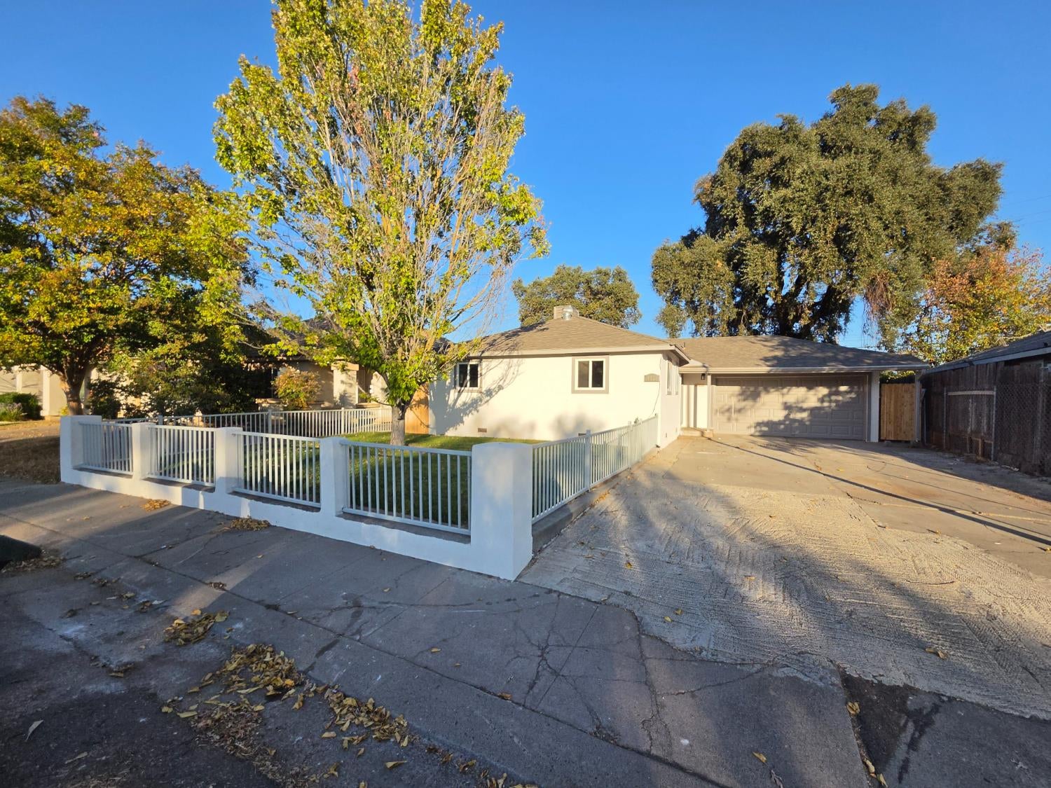 4032 Santa Fe Way — photo