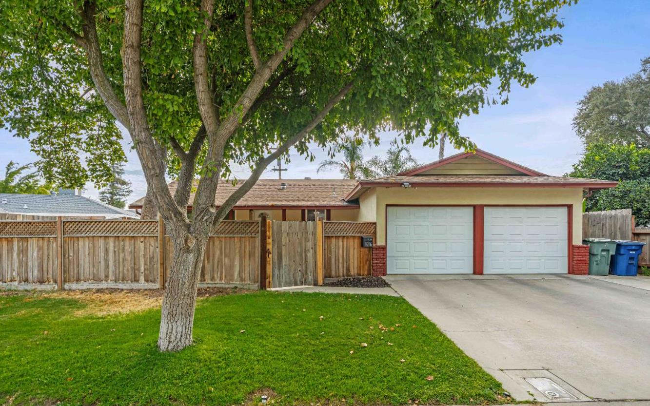 1016 Wolverine Way — photo