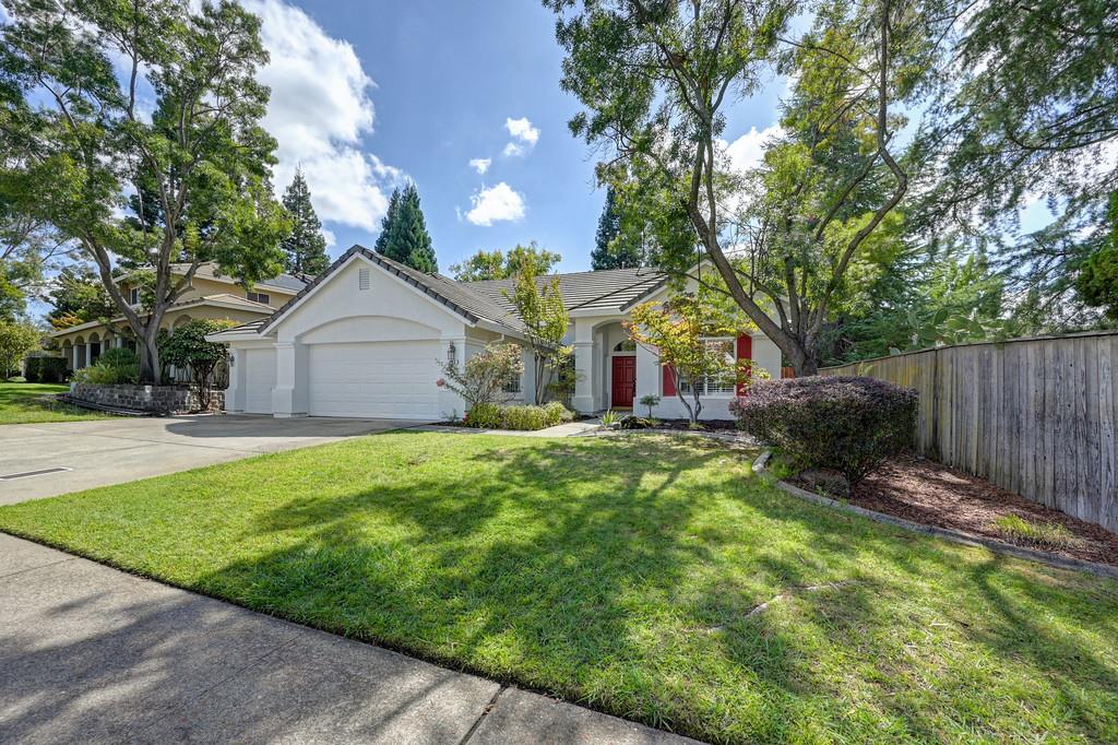 200 Luna Circle — photo