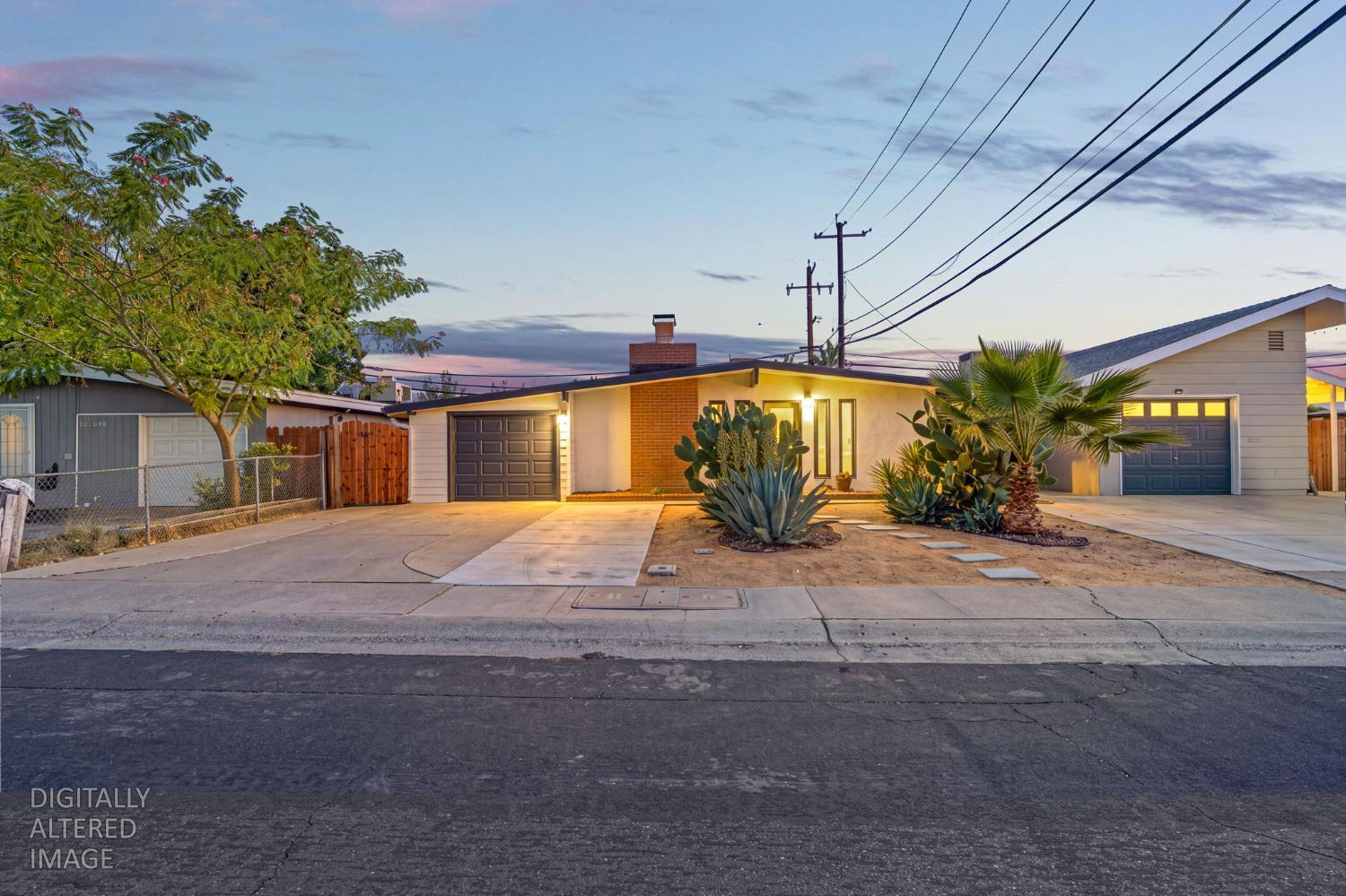 1005 Fremont Boulevard — photo
