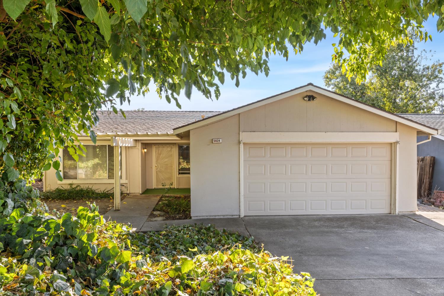 5624 Phlox Court — photo