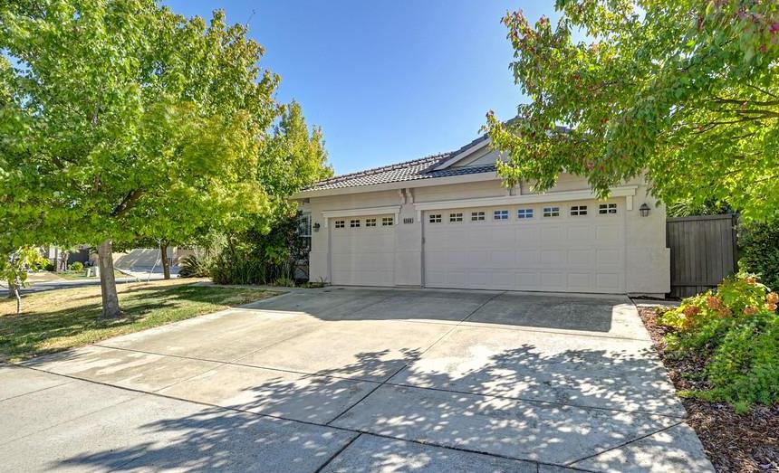 5560 Jonesboro Way — photo