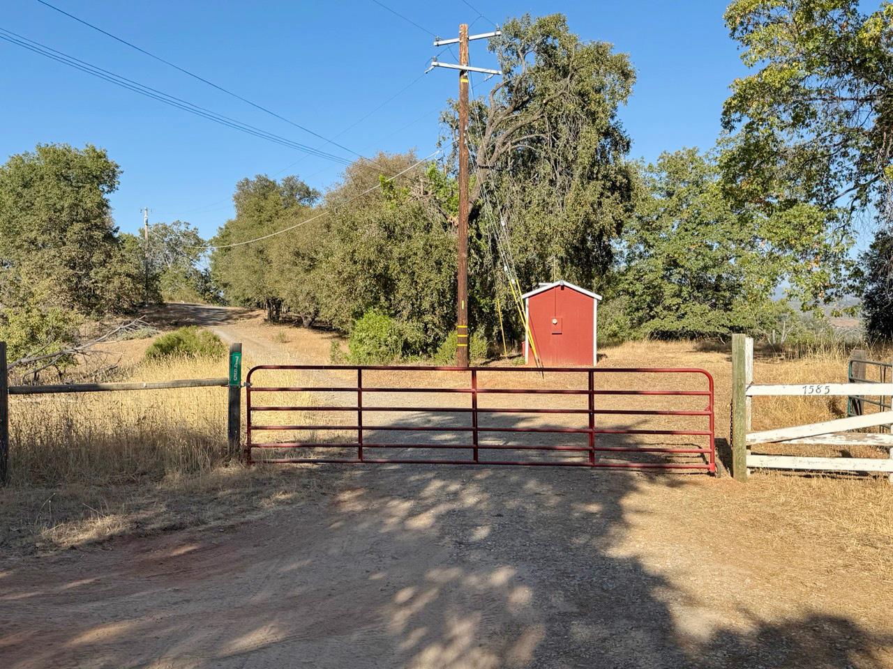 7585 Doster Road, Mountain Ranch, CA 95246 — photo 2
