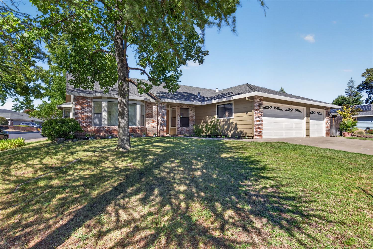 6186 Springview Drive — photo
