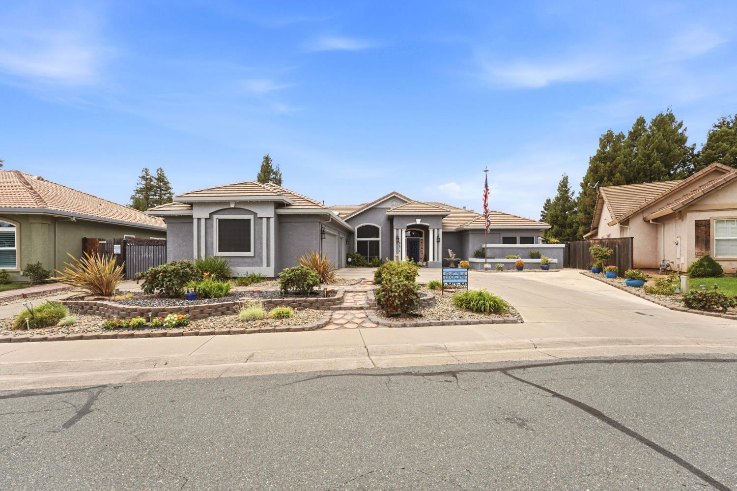 8634 Wilmot Court — photo