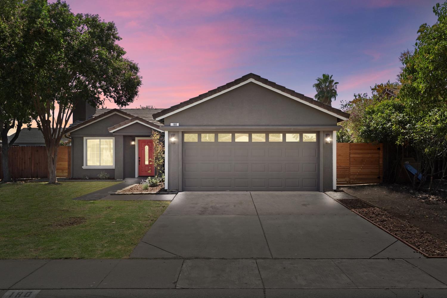 180 Dawn Circle, Galt, CA 95632 — photo 2