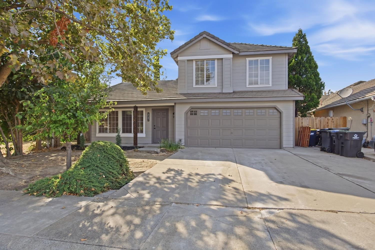 1542 Laguna Center — photo