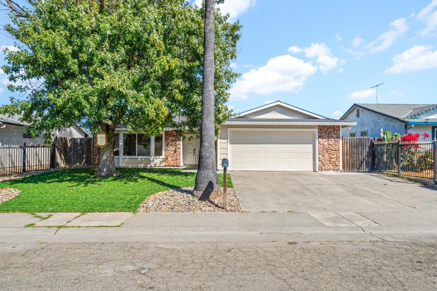 8352 Fieldpoppy Circle — photo