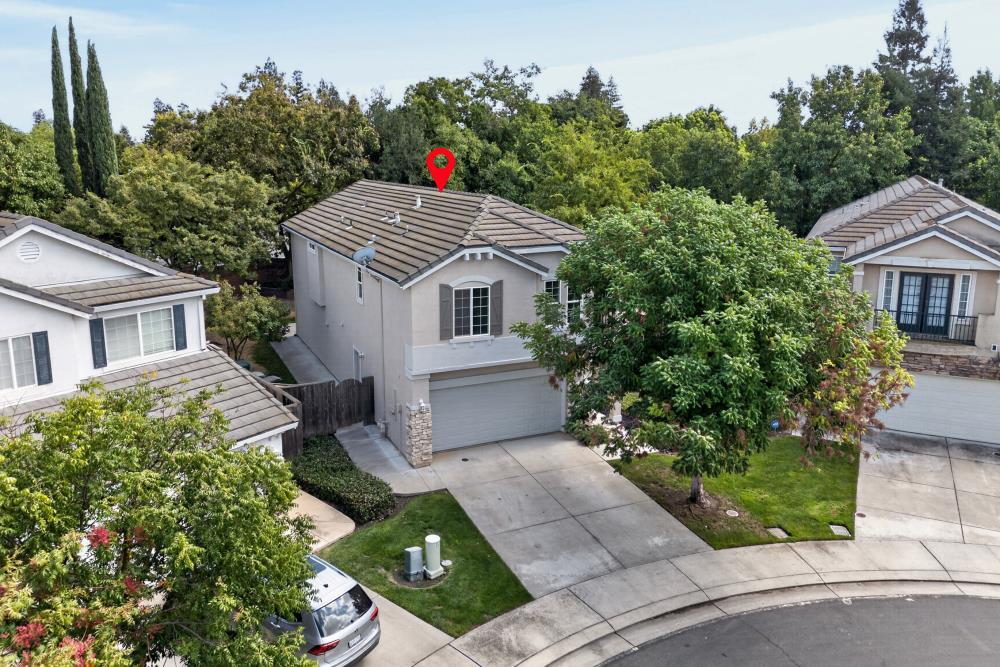 3033 English Oak Circle — photo
