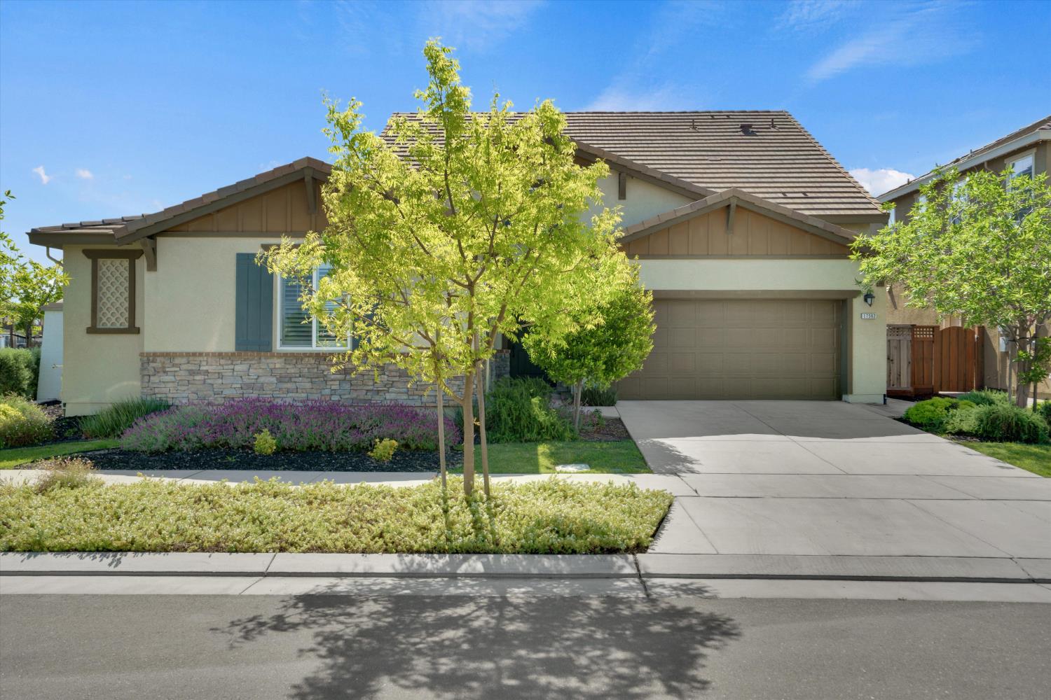 17562 Graceada Lane — photo