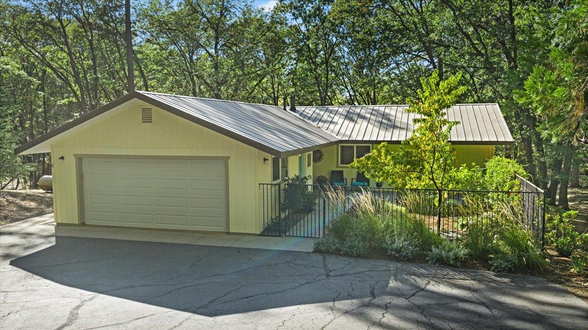 14125 Honeysuckle Way — photo