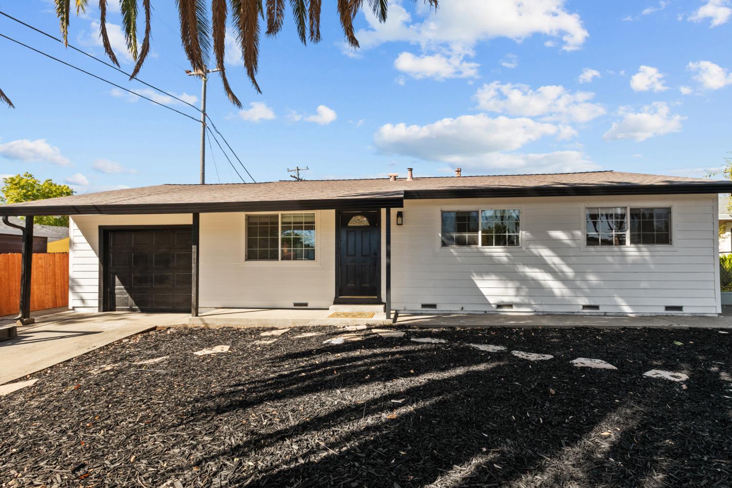 2511 Ferndale Avenue — photo