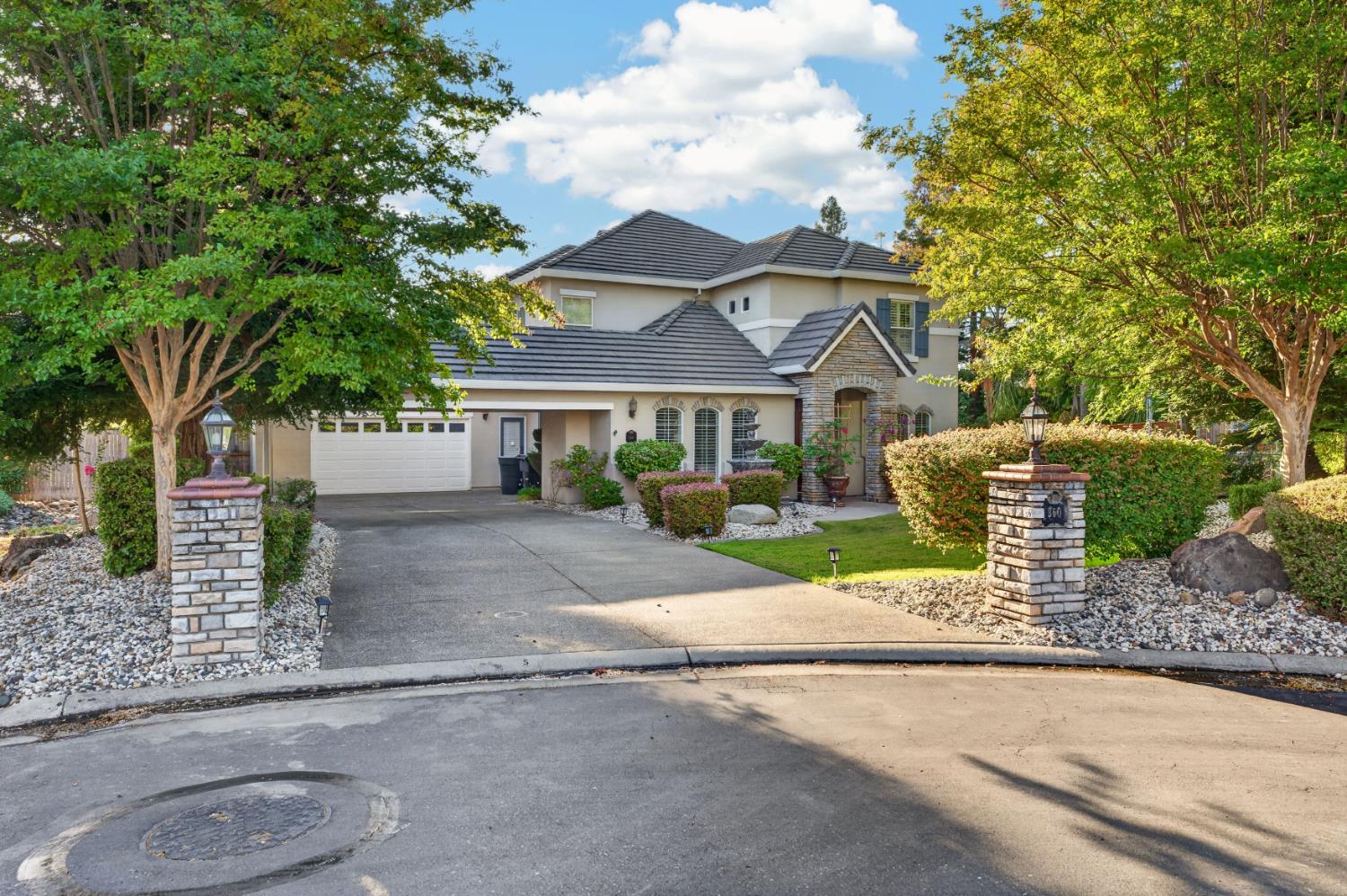 360 Allenwood Ct — photo