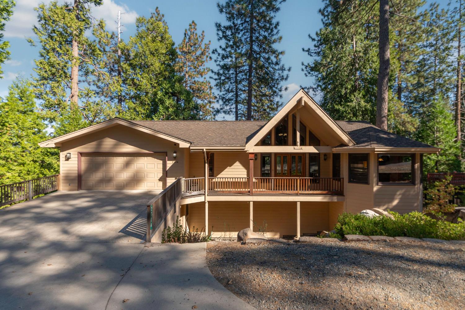 2704 Placer Way — photo