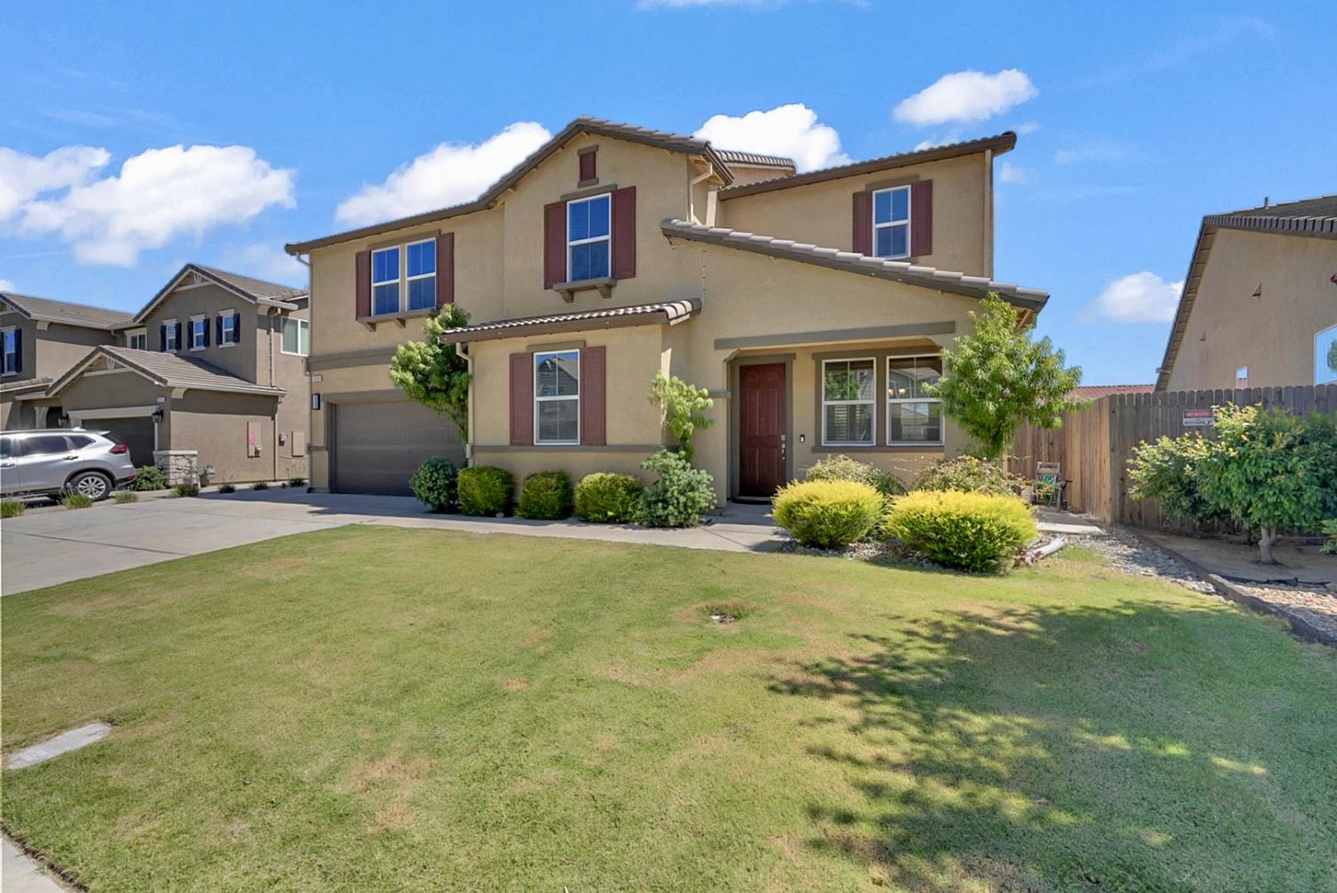 258 Columbus Dr — photo