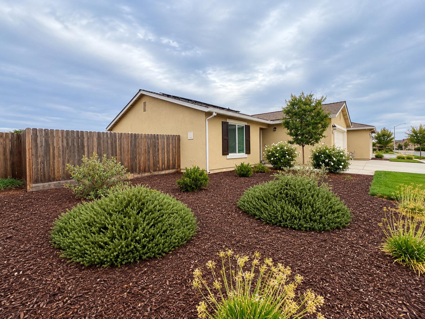 785 Dean Court — photo