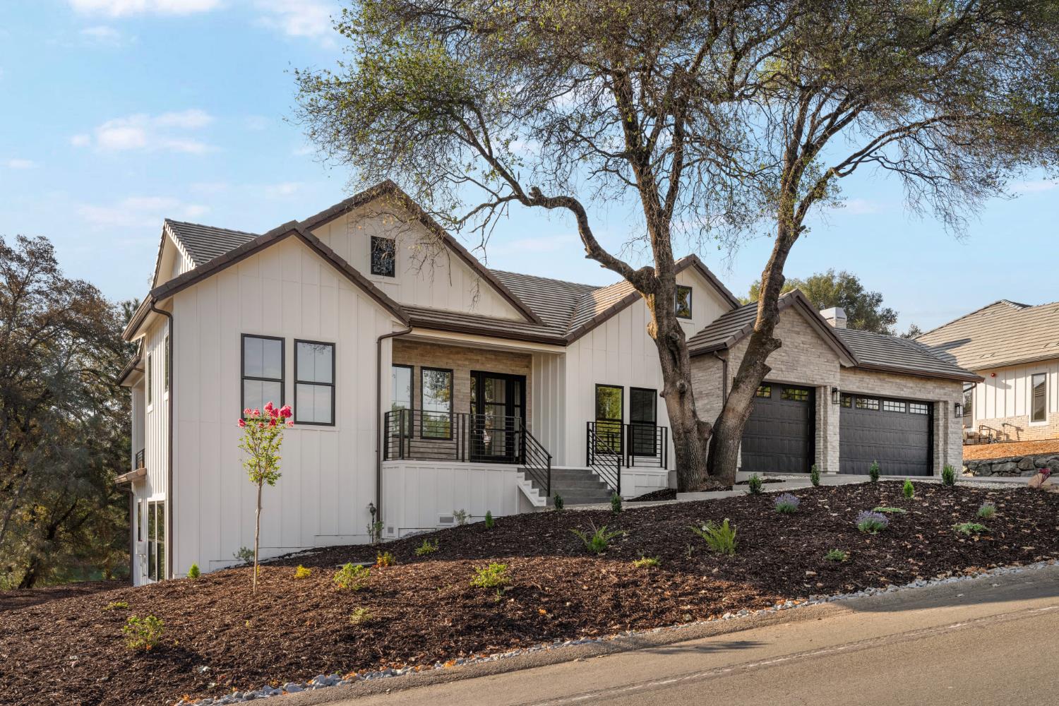 23505 Darkhorse Dr — photo