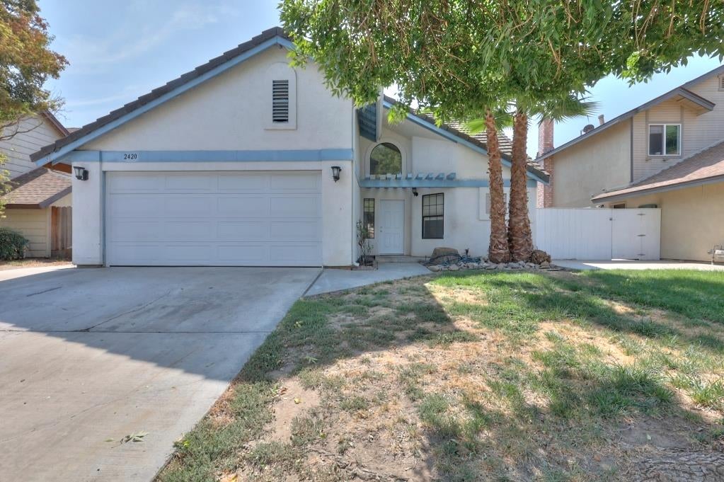 2420 Walnut Grove Way — photo