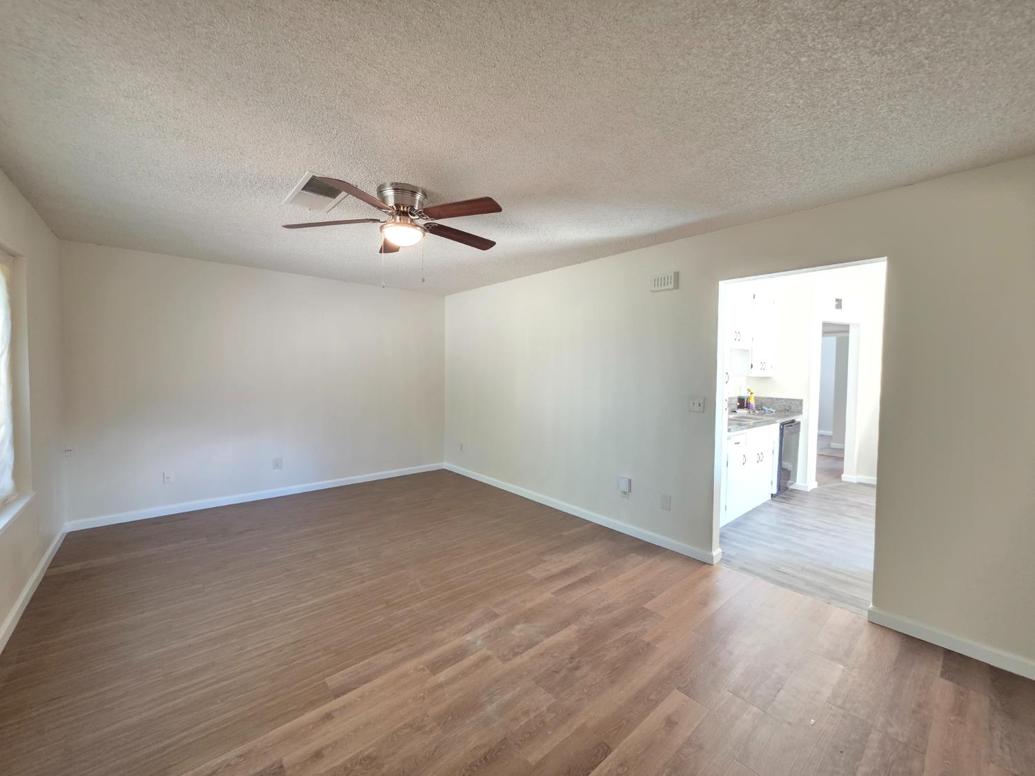904 Pine Tree Lane, Modesto, CA 95351 — photo 3