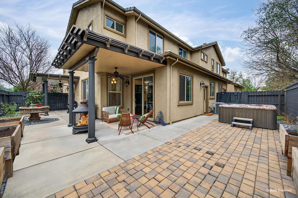 7102 Orchard Cir — photo