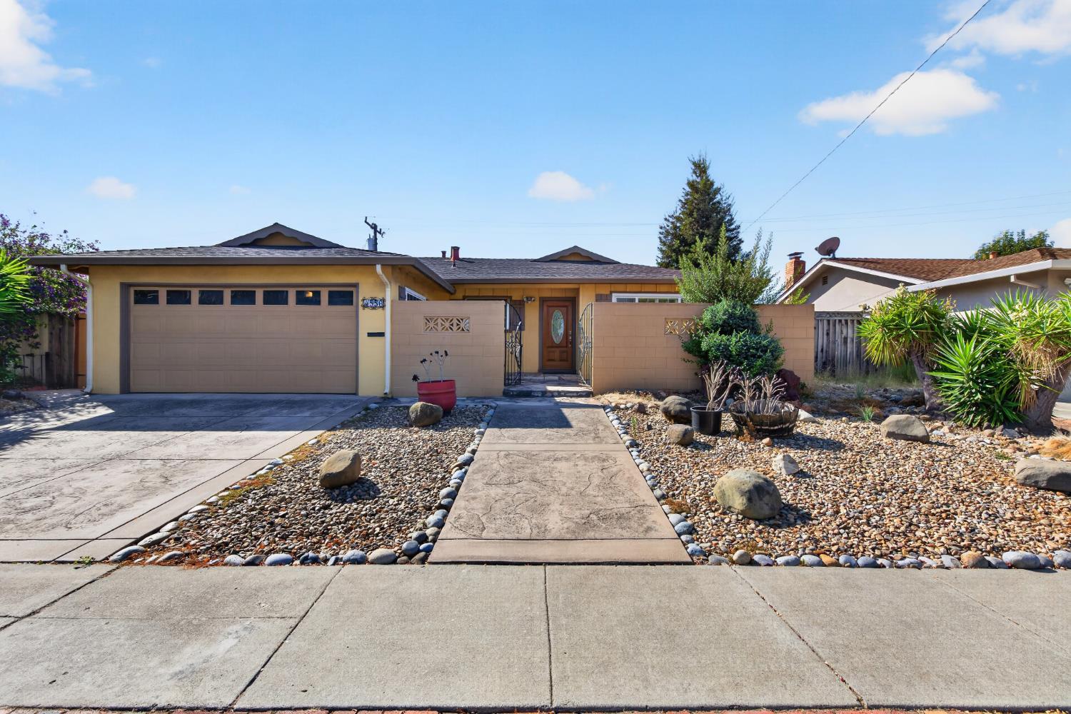 4556 Theresa Ave — photo
