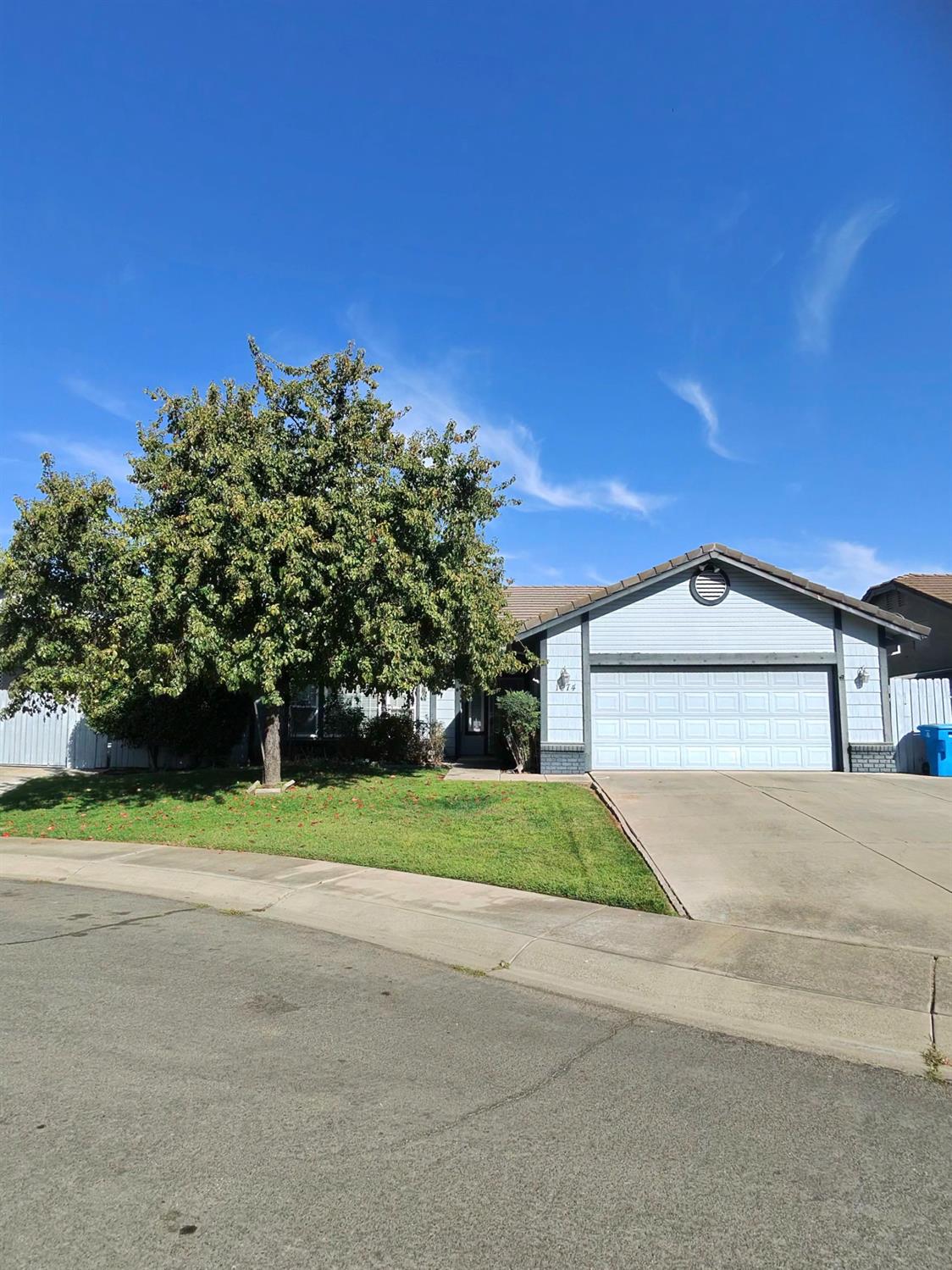 1074 Marina Dr — photo